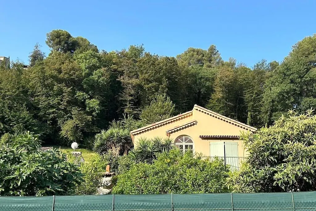 Villa Lily A 10 Min De L\'Aeroport De Nice contacts